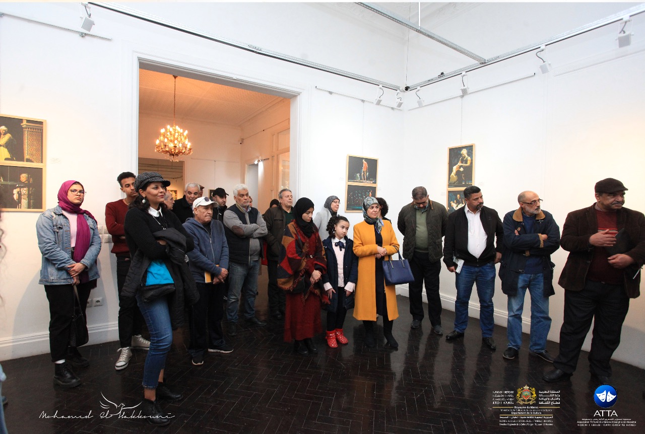 افتتاح معرض الصور الفوتوغرافية المسرحية للفنان محمد الحقوني بمدينة طنجة