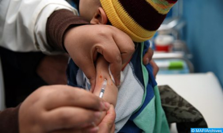 وزارة الصحة توصي باستمرار عملية تلقيح الأطفال أثناء جائحة كوفيد – 19