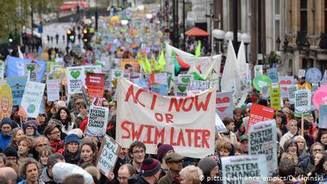 مسيرات واحتجاجات عالمية للمطالبة بخفض الانبعاثات وحماية البيئة
