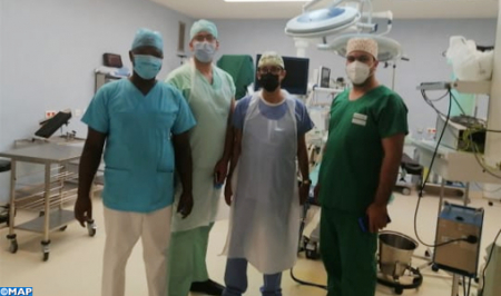 الغابون .. انطلاق قافلة طبية جراحية من تنظيم الجمعية المغربية لجراحة المسالك البولية بالمنظار