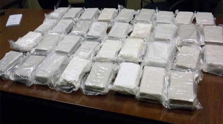 شرطة ميناء طنجة تحجز أزيد من 22 كلغ من الكوكايين داخل شاحنة للنقل الدولي للبضائع