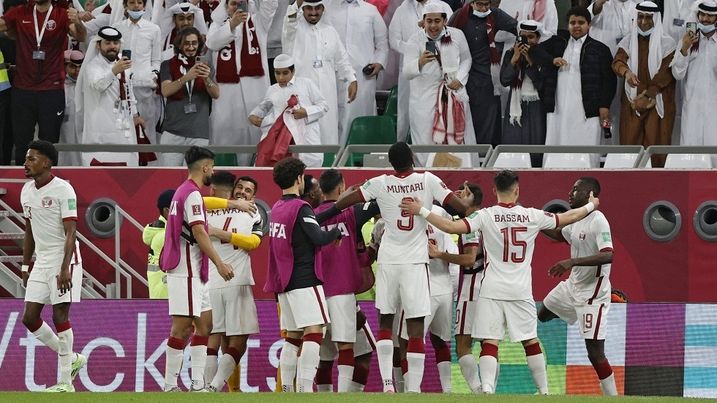 كأس العرب: قطر أول المتأهلين إلى ثمن النهائي بعد فوزها المثير على سلطنة عمان في الوقت القاتل
