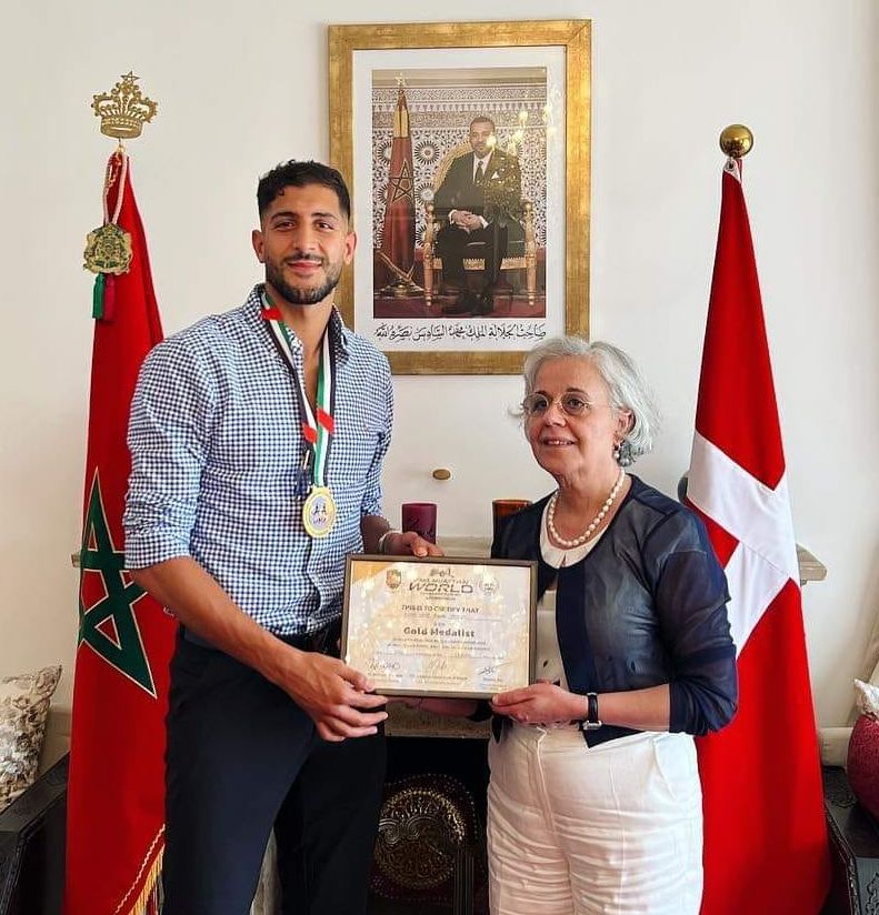 سفيرة صاحب الجلالة بالدانمارك تستقبل البطل العالمي المغربي يوسف أسويق