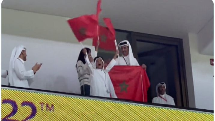 حديث الصورة: فرحة أمير قطر بتأهل المنتخب المغربي لثمن نهائي المونديال
