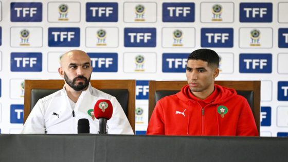 الركراكي وحكيمي في ندوة صحفية للحديث عن مباراة تنزانيا والمغرب