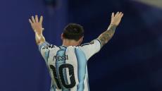 ميسي يسقط الجزائر ثلاث مرات ويصبح أول لاعب في التاريخ يشارك في 6 بطولات كأس العالم