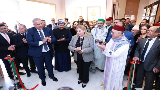 افتتاح معرض “ترانيم الحروف من الأقصى إلى الأقصى” في مقر وكالة بيت مال القدس الشريف