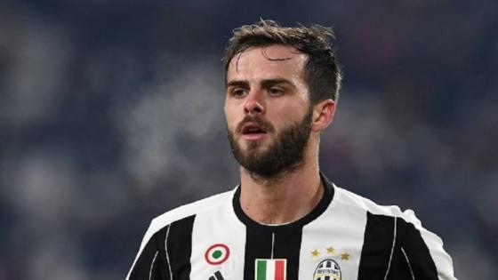 بيانيتش يحمل قميص برشلونة 4 مواسم