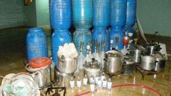 إفريقي يبيع الماحيا أمام أنظار الجميع بحي أبواب سلا