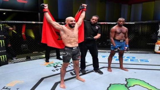 البطل المغربي عثمان أبو زعيتر يهزم خصمه الأمريكي بالضربة القاضية