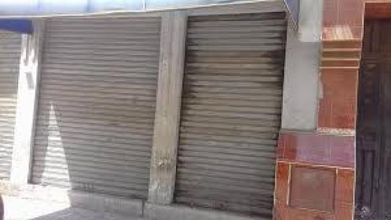 فضيحة بإحدى جماعات إقليم الجديدة:مستشار جماعي يستفيد من دكاكين الجماعة؟؟