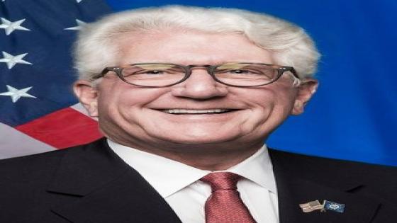 سفير الولايات المتحدة الأمريكية السيد دايفيد فيشر يؤكد أنه يدعم الوحدة الترابية للمملكة و فخور لكونه أول سفير أمريكي يحط رحاله بمدينة الداخلة التي وصفها بالرائعة.