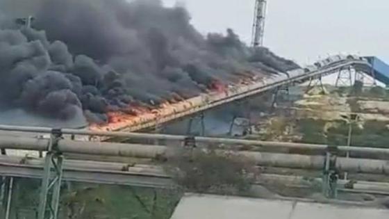 حريق مهول بأنبوب خاص بنقل الكبريت بالجرف الأصفر وفريق الإطفاء يتدخل في الوقت المناسب