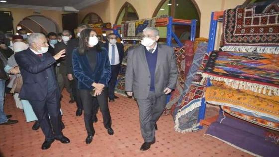 نادية فتاح العلوي تتفقد مؤسسات للصناعة التقليدية بإقليم ورزازات