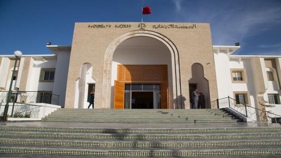 ابتدائية قلعة السراغنة تصدر حكمها على ضابطي أمن بالحبس النافذ في ملف يتعلق بالارتشاء