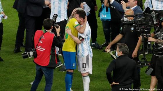 الصحف العالمية تحتفي بميسي بعد اللقب التاريخي