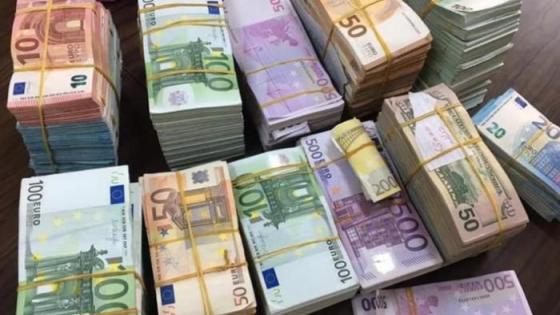 عناصر الجمارك تحجز مبلغا ماليا كبيرا بالعملية الصعبة في طنجة المتوسط