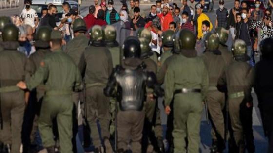 احتجاجات بطنجة تطالب بإلغاء جواز التلقيح