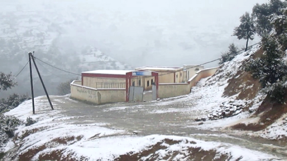 حالة الطقس المضطربة توقف الدراسة بكتامة باقليم الحسيمة