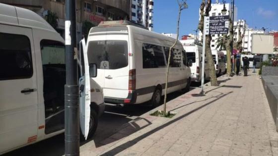 أصحاب نقل المستخدمين بطنجة ينظمون وقفة احتجاجية وينددون بارتفاع أسعار المحروقات