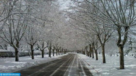 تساقطات ثلجية وأمطار قوية أحيانا عاصفية من اليوم السبت إلى بعد غد الاثنين بعدد من أقاليم المملكة (نشرة خاصة)