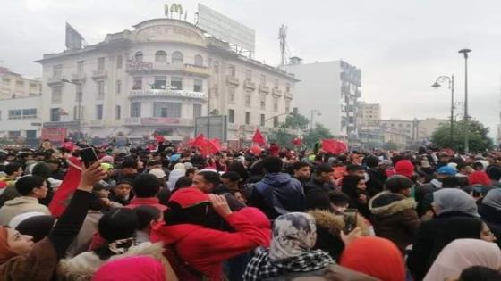 ساكنة مدينة القنيطرة تحتفل بالإنجاز التاريخي للمنتخب الوطني