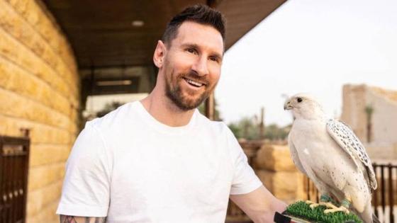 ميسي يطلب الصفح من باريس سان جيرمان وزملائه