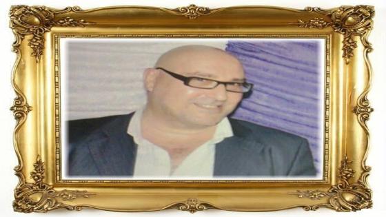 “هدية لمن يفتح حدائق الأمل على مصراعيه …و يزيح أشباح الهزيمة عن القلوب .” للكاتب والشاعر عبد العزيز حنان