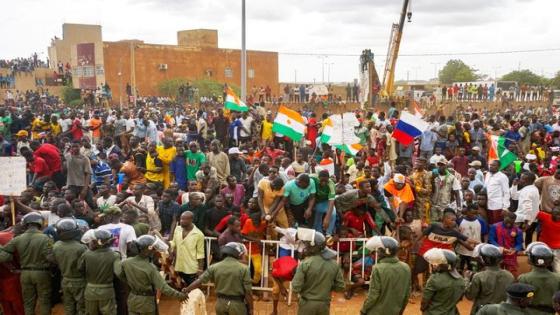epa10836883 Supporters of the military junta protest against the French military presence at the roundabout leading to the French base in Niamey, Niger, 02 September 2023. Thousands of people gathered outside the base to ask the French troops to leave and accusing Paris of' 'blatant interference' by backing ousted President Bazoum. EPA/ISSIFOU DJIBO