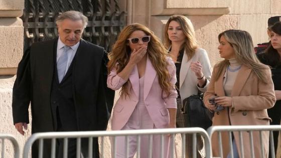 شاكيرا تفلت من تهمة التهرب الضريبي وتدفع 7 ملايين يورو غرامة