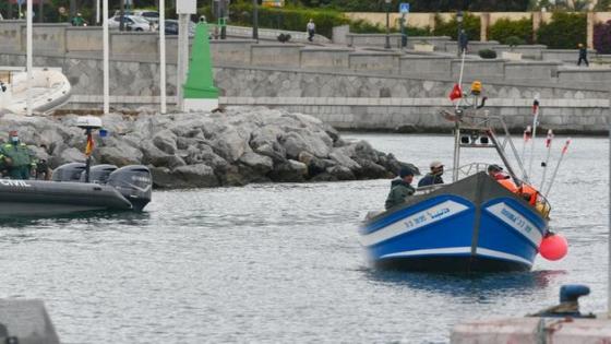 عناصر الحرس الاسباني تعتقل شخصين بتهمة الهجرة غير النظامية