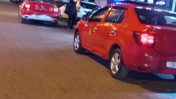 عناصر الشرطة بالبيضاء توقف شخصا بتهمة الاستيلاء على سيارة أجرة صغيرة والقيام بسلسلة من عمليات السرقة