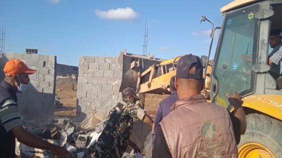 حصري وانفراد: سلطات أولاد أفرج تشن الحرب على البناء العشوائي الذي بزغ خلال فترة الانتخابات