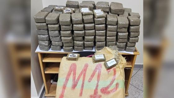 عناصر الشرطة بطنجة تعتقل شخصين بحوزتهما 116 كيلوغراما من مخدر الشيرا