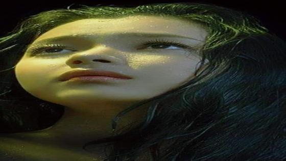 امرأة من زبرجد في حلقات النص المسرحي صنف مونودراما الحلقة الثانية