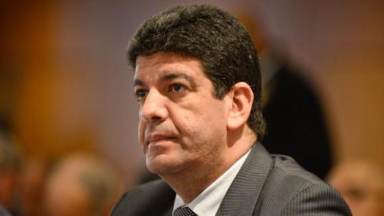 منع مصطفى الباكوري من مغادرة التراب الوطني