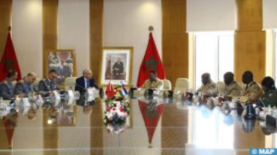 الفريق أول المفتش العام للقوات المسلحة الملكية والسيد لوديي يستقبلان رئيس أركان القوات المسلحة بجمهورية إفريقيا الوسطى