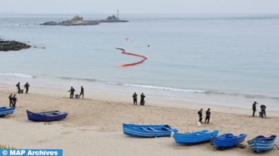 بوجدور.. عناصر من القوات المسلحة الملكية تقدم المساعدة لـ79 مرشحا للهجرة غير النظامية من إفريقيا جنوب الصحراء
