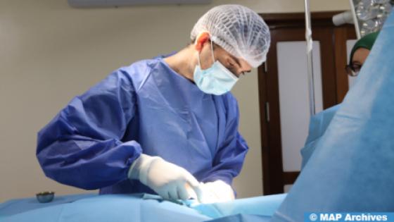 مناصب الأطباء المتخصصين برسم 2025.. فتح 695 منصبا بزيادة نسبتها 212 بالمائة مقارنة بسنة 2024 (وزارة)