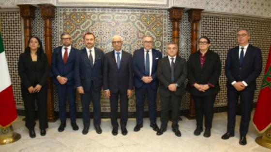 رئيس مجلس النواب يجري مباحثات مع وفد من مجلسي البرلمان الإيطالي