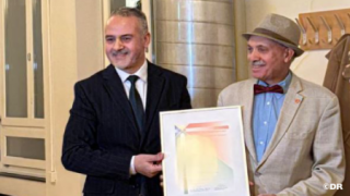 تتويج المغربي بنعيسى اليحياوي بجائزة في زيورخ تقديرا لالتزامه بتعزيز الحوار بين الثقافات