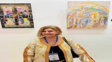 الفنانة نجاة الصحراوي تُضيء معرض “تقاطعات الرؤى” بطنجة احتفاءً بالمرأة