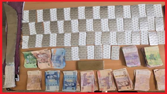 مصالح الأمن بسلا توقف شبكة لترويج المؤثرات العقلية وتحجز حوالي 1000 قرص مخدر