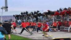 أعمال شغب تؤجل انطلاق مباراة أولمبيك أسفي واتحاد العاصمة الجزائري