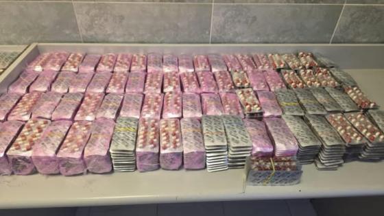 عناصر الأمن والجمارك تحبط محاولة تهريب أزيد من 17 ألف قرص مخدر و60 كيلوغراما  بميناء طنجة المتوسط من “المعسل”