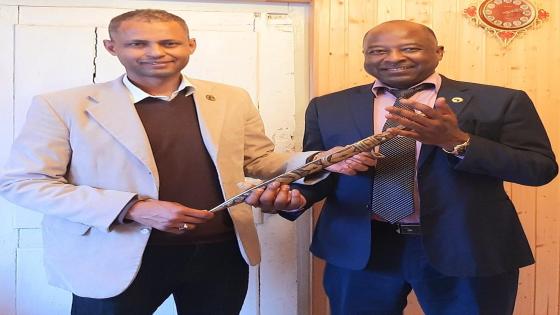 الوسام الفخري للسيد المهندس المدني الجيلي رئيس اتحاد سلة غذاء إفريقيا بروسيا