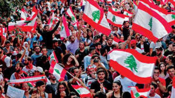 الأربع يتبادلون نفس القناع