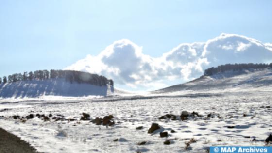 تساقطات ثلجية وزخات رعدية وهبات رياح من الأربعاء إلى الجمعة بعدد من أقاليم المملكة (نشرة إنذارية)