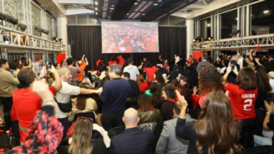 من معهد العالم العربي إلى الشانزيليزيه.. باريس تحتفي بتأهل أسود الأطلس إلى نهائي الكان