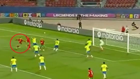 الموهوب المغربي ماعما يخطف الأنظار بهدف مذهل في شباك البرازيل